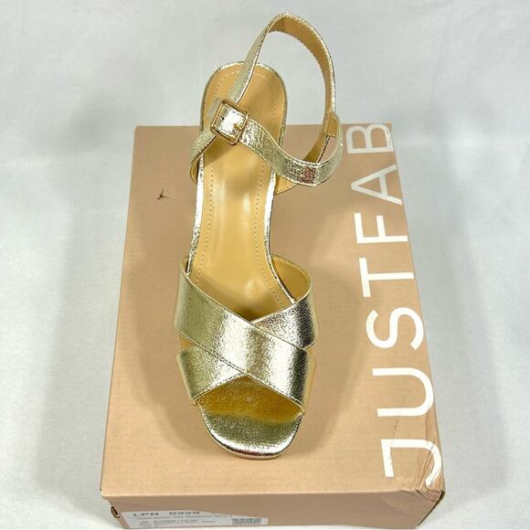NWT JustFab Tina Crossover Womens Heeled Platform Ankle Strap Sandal, Gold, 8 - Picture 3 of 7
